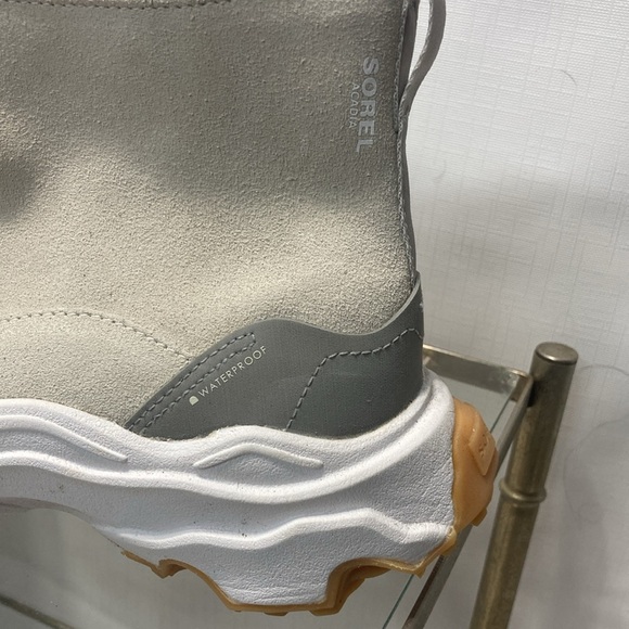 Women’s beige chunky sole Sorel sneakers - Picture 3 of 13